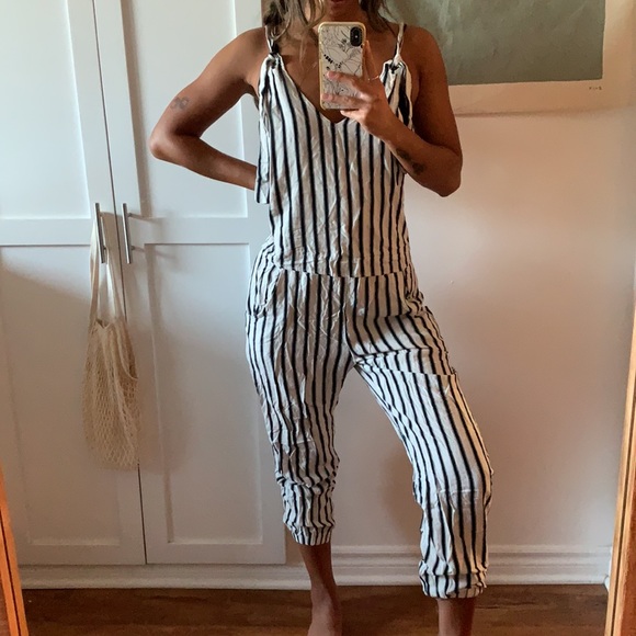 Pinstripe Jumpsuit // - Picture 5 of 8